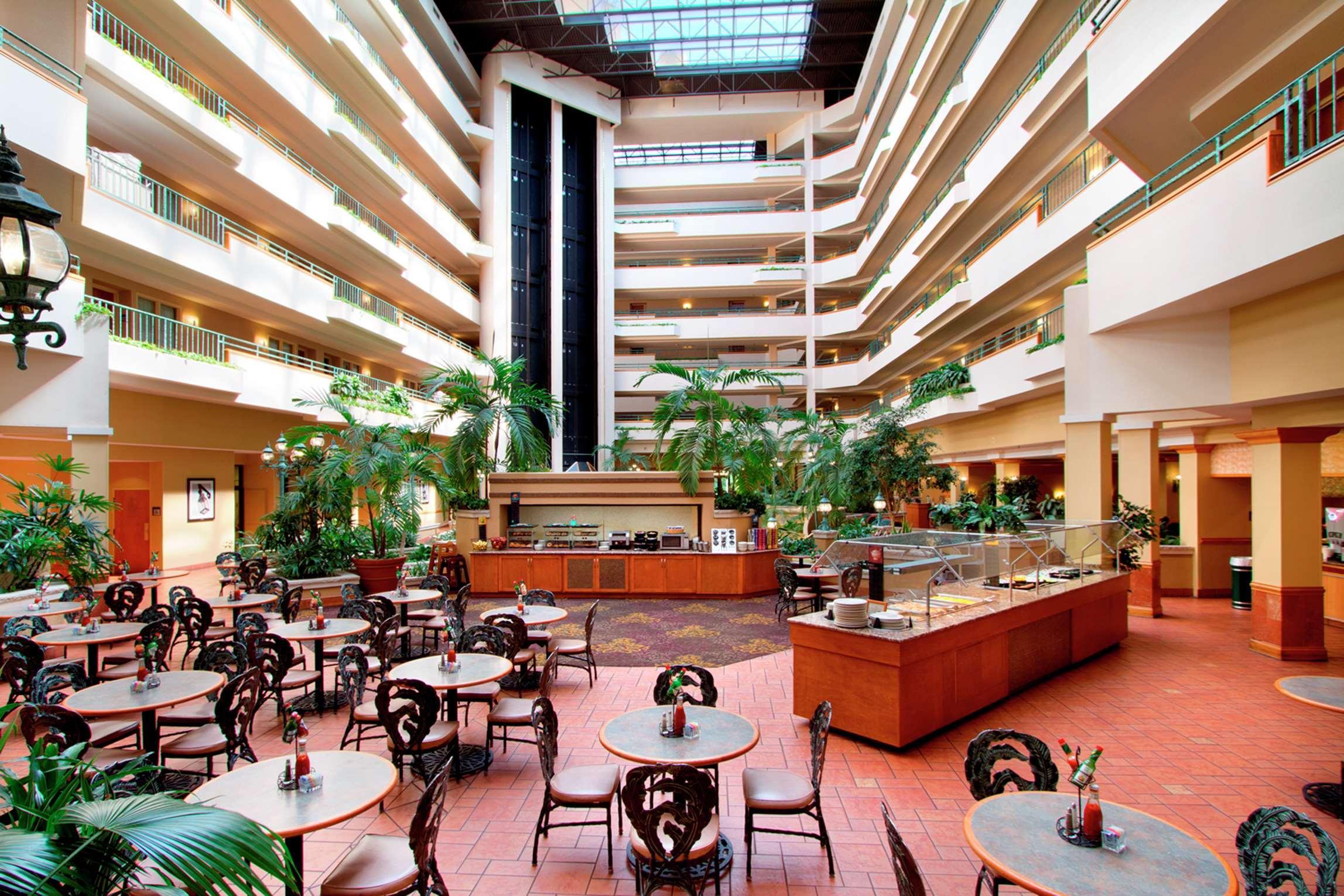 Embassy Suites By Hilton Greensboro Airport Exterior foto