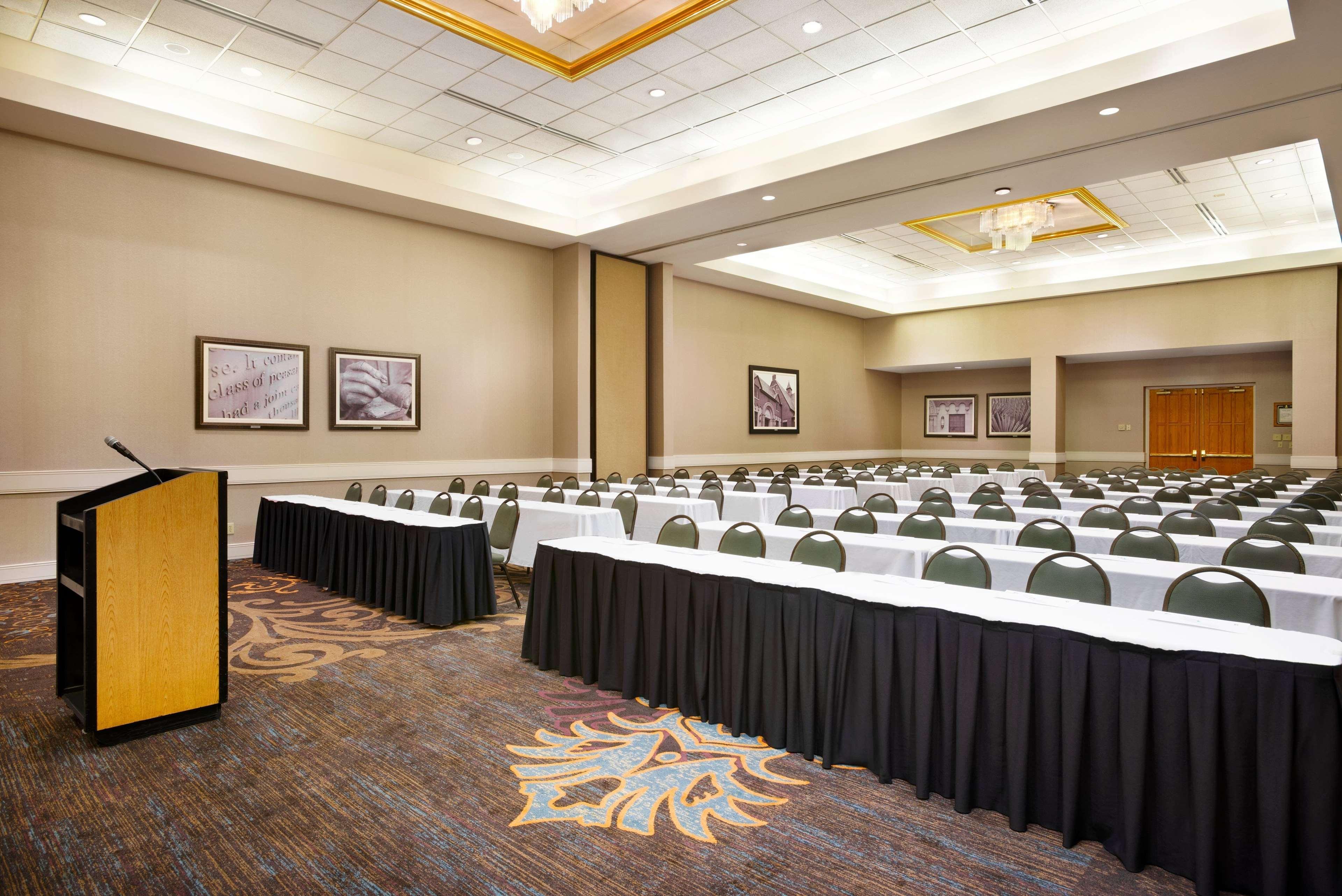 Embassy Suites By Hilton Greensboro Airport Exterior foto