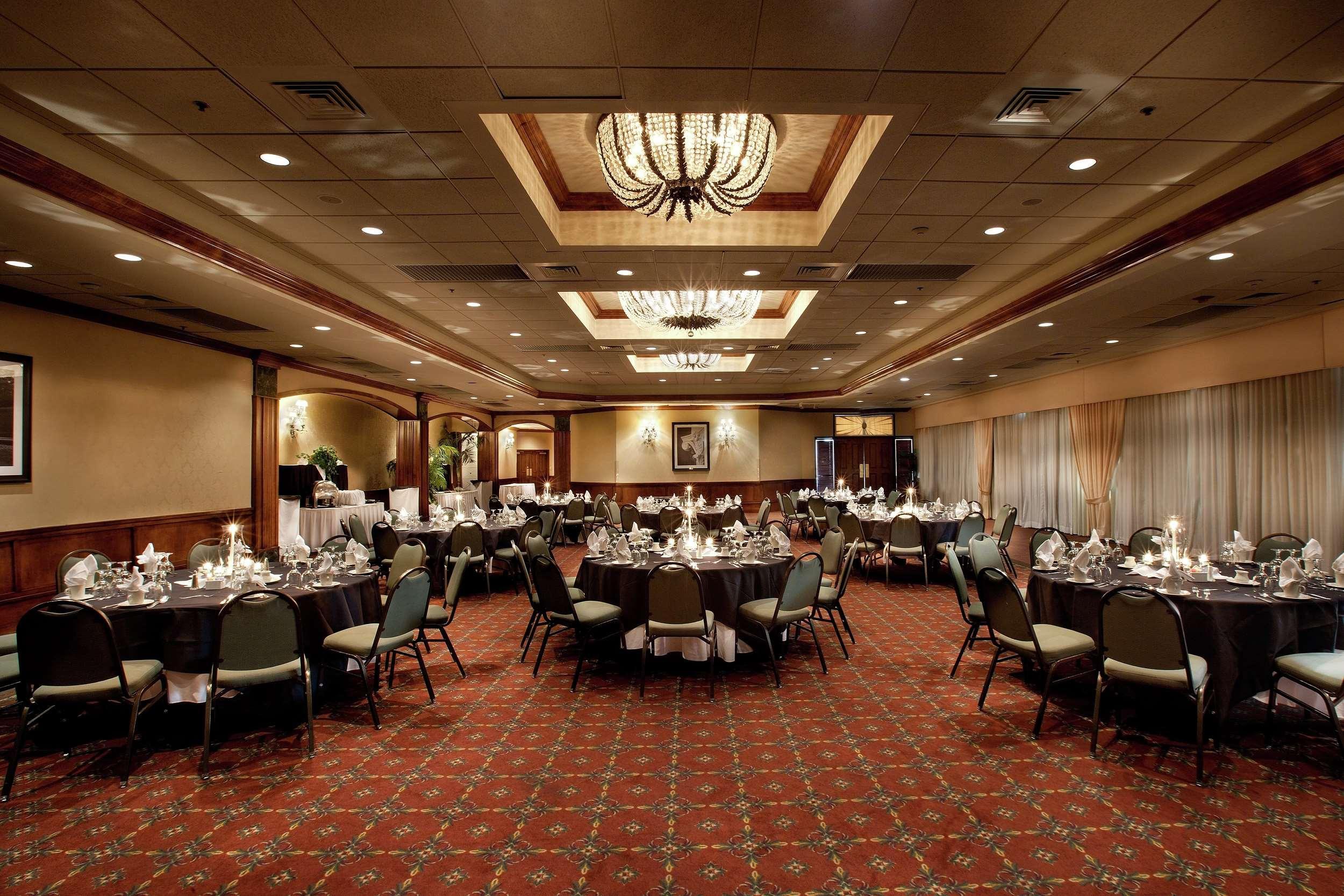 Embassy Suites By Hilton Greensboro Airport Exterior foto
