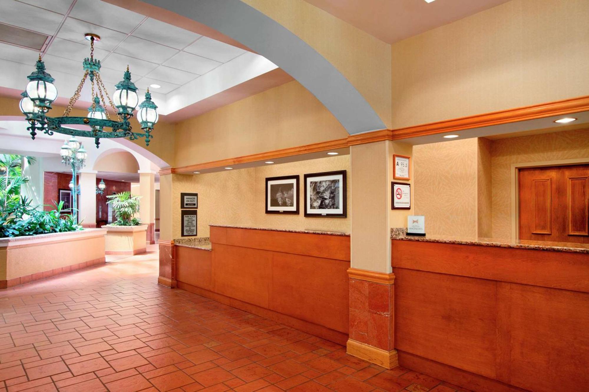 Embassy Suites By Hilton Greensboro Airport Exterior foto